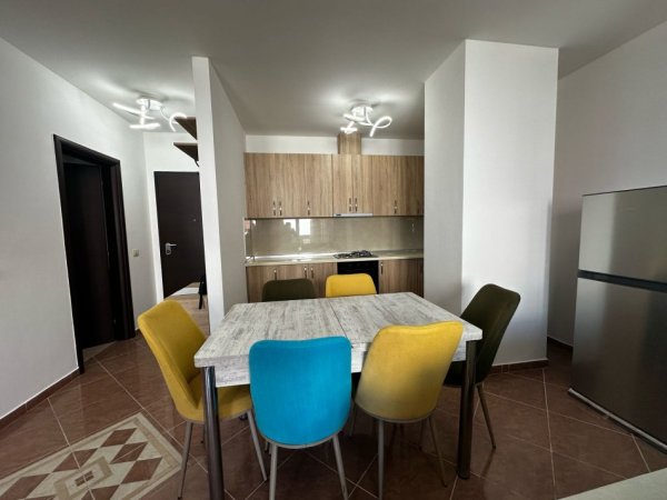 Tirane, shitet apartament 2+1+Ballkon Kati 6, 81 m² 189.000 € (Kompleksi . Kolombo)