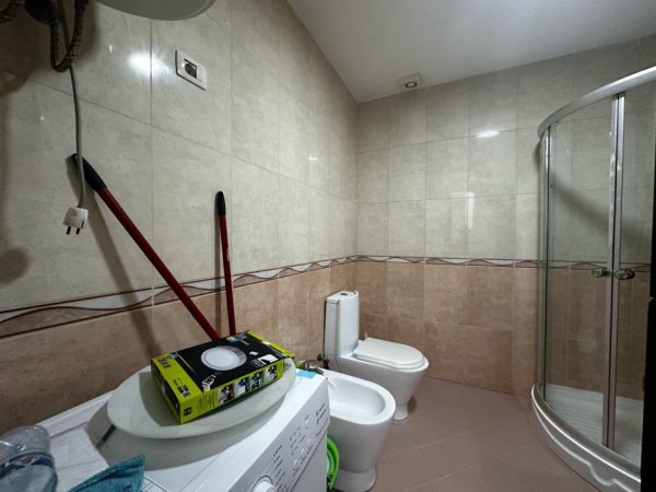 Tirane, shitet apartament 2+1+Ballkon Kati 6, 81 m² 189.000 € (Kompleksi . Kolombo)