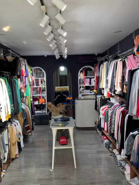 Tirane, shitet dyqan Kati 0, 45 m² (RRUGA MUHAMET GJOLLESHA AFER VASIL SHANTO)