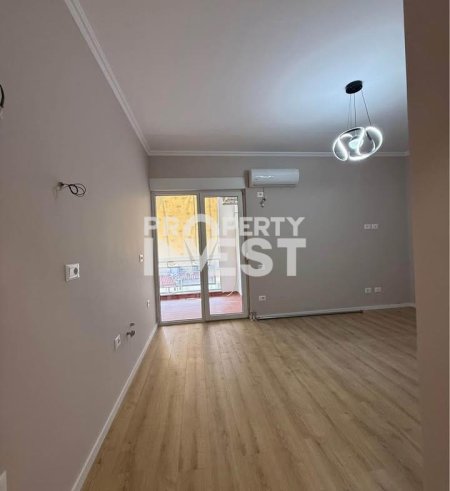 Tirane, shitet apartament 1+1+Ballkon Kati 6, 70 m² 145.000 € (Xhamllik)