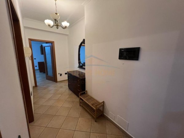 Tirane, shitet Kati 7, 64 m² 186.000 € (ISH EKSPOZITA)