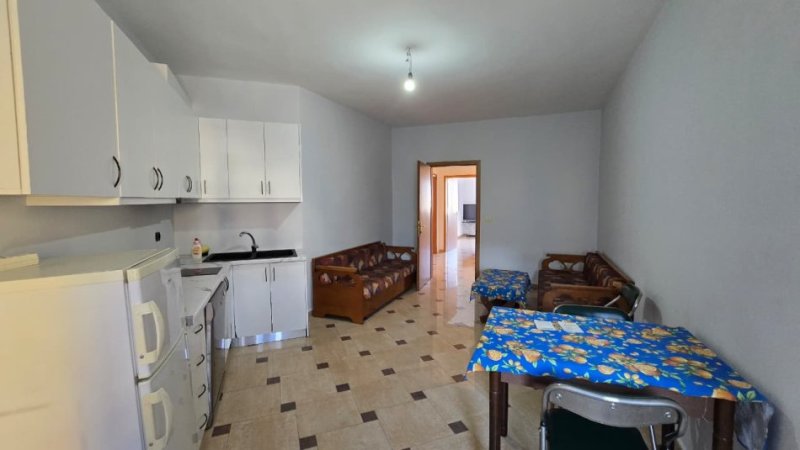 Tirane, jepet me qera apartament 2+1+Aneks Kati 2, 120 m²