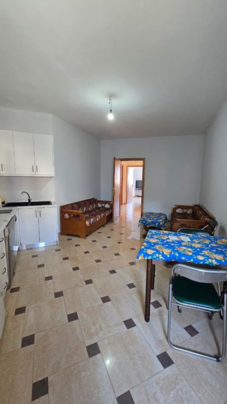 Tirane, jepet me qera apartament 2+1+Aneks Kati 2, 120 m²