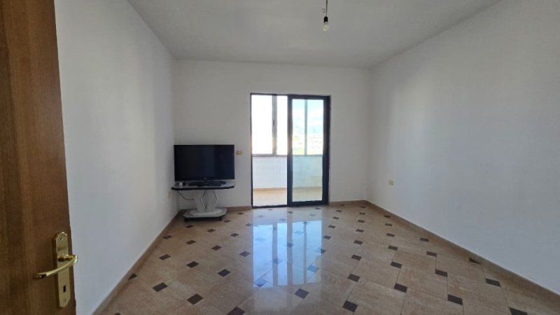 Tirane, jepet me qera apartament 2+1+Aneks Kati 2, 120 m²