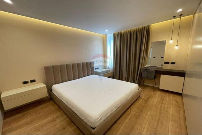 Tirane, jepet me qera apartament 2+1 , 108 m² 1.100 € (Perballe Toptani Center Rruga George Bush, Tiranë)