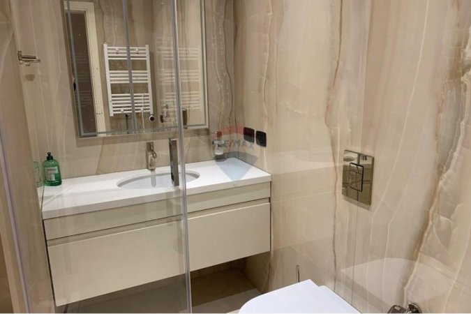 Tirane, jepet me qera apartament 2+1 , 108 m² 1.100 € (Perballe Toptani Center Rruga George Bush, Tiranë)