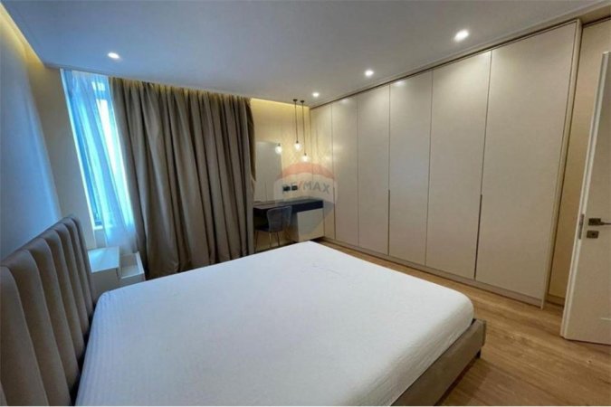 Tirane, jepet me qera apartament 2+1 , 108 m² 1.100 € (Perballe Toptani Center Rruga George Bush, Tiranë)