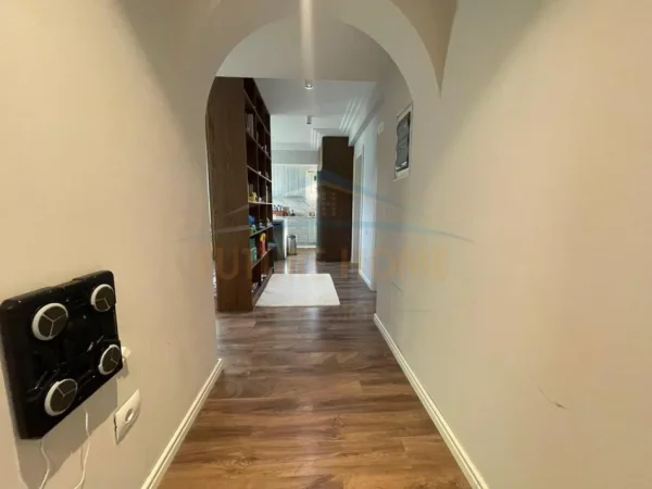 Tirane, shitet apartament Kati 4, 109 m² 240.000 € (21 DHJETORI)