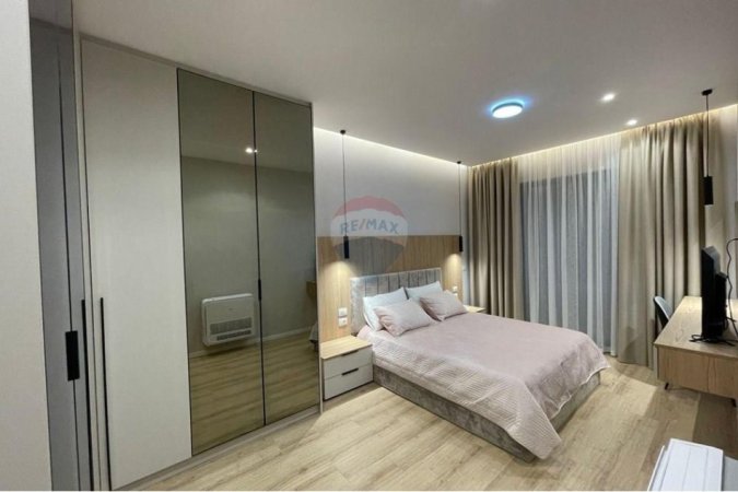 Tirane, jepet me qera apartament 2+1 , 125 m² 1.500 € (Rruga Liqeni i Thatë, Tiranë)