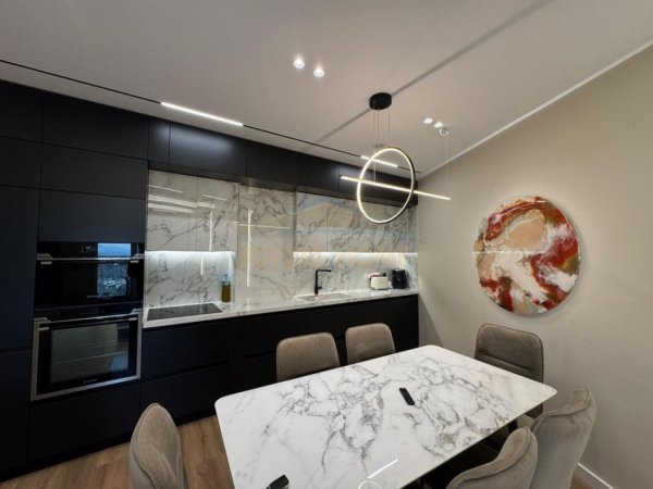 Tirane, shitet apartament Kati 5, 100 m² 320.000 € (KODRA E DIELLIT)