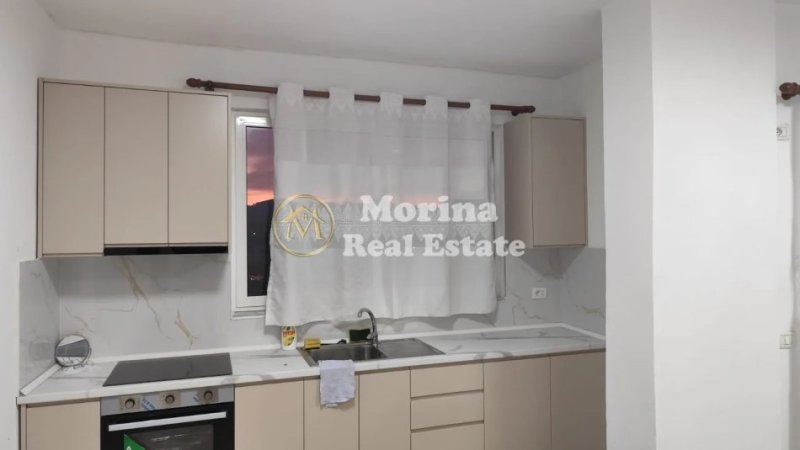 Tirane, jepet me qera apartament 2+1+Ballkon Kati 4, 96 m² 450 € (Rruga Besim Alla, Yzberisht)