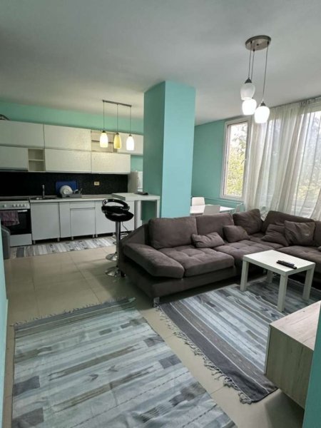 Tirane, jepet me qera apartament 2+1+Ballkon Kati 3, 75 m² 600 € (pazari i ri)