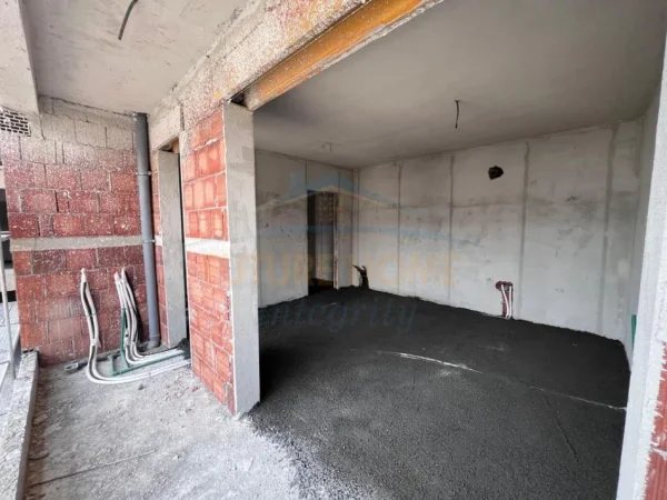 Tirane, shitet apartament Kati 5, 87 m² 105.000 € (UNIVERS CITY)