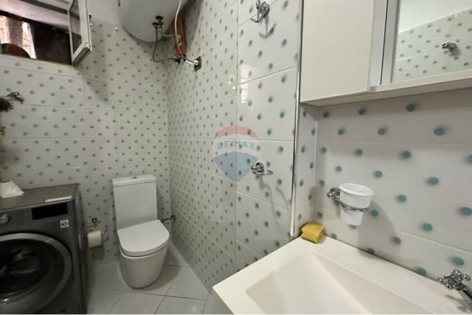 Tirane, jepet me qera apartament 1+1 , 60 m² 650 € (Blloku, Tiranë)