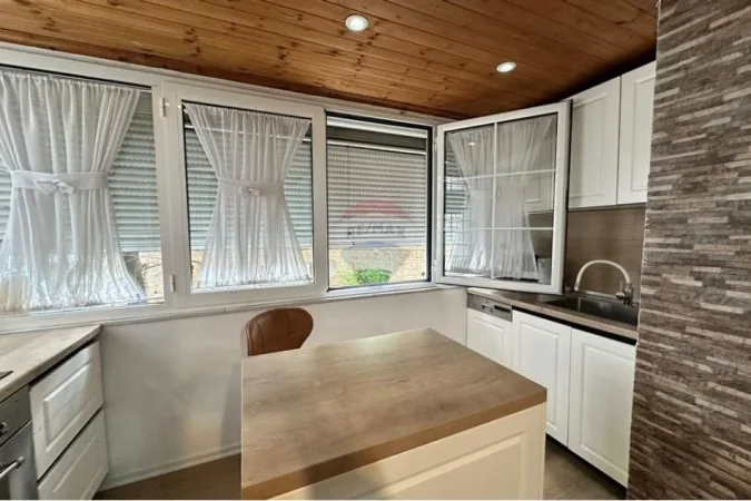 Tirane, jepet me qera apartament 1+1 , 60 m² 650 € (Blloku, Tiranë)