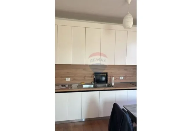 Tirane, jepet me qera apartament 2+1 Kati 5, 112 m² 650 € (Rruga Teodor Keko, Tiranë)