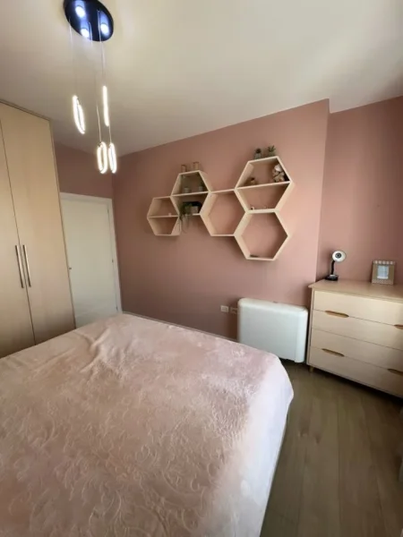 Tirane, shitet apartament 2+1 , 78 m² 210.000 € (kompleksi kontakt)