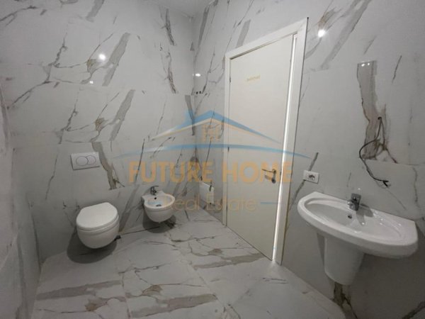 Tirane, shitet apartament Kati 10, 109 m² 275.000 € (RRUGA E BARRIKADAVE)
