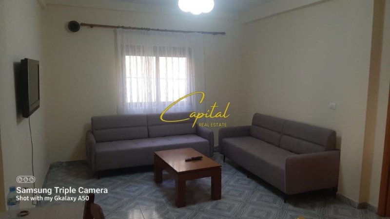 Tirane, jepet me qera apartament 2+1 Kati 2, 100 m² 450 € (5 MAJI)