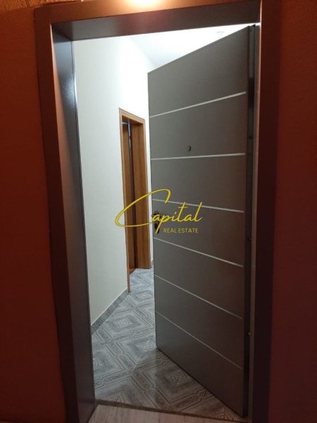 Tirane, jepet me qera apartament 2+1 Kati 2, 100 m² 450 € (5 MAJI)