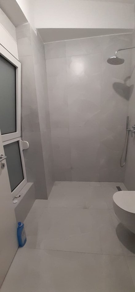 Tirane, jepet me qera garsonier 1+1 Kati 2, 30 m² 350 € (Kompleksi kaimi)