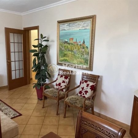 Tirane, jepet me qera apartament 2+1 Kati 5, 100 m² 1.000 € (Stadiumi Air Albania)