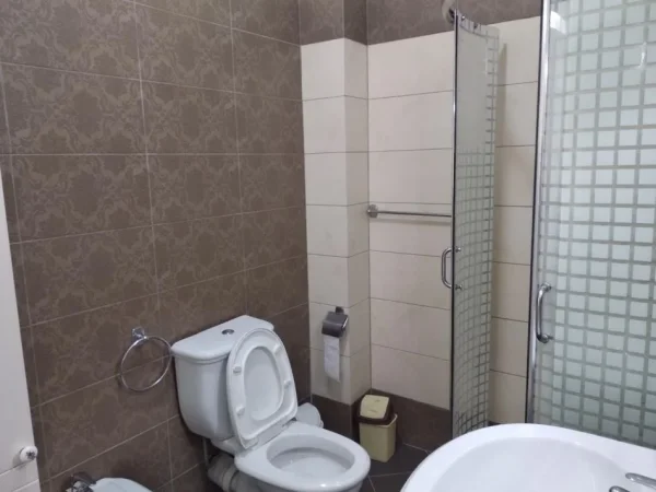 APARTAMENT 2+1+2 ME QIRA  850 € (Kodra e Diellit)