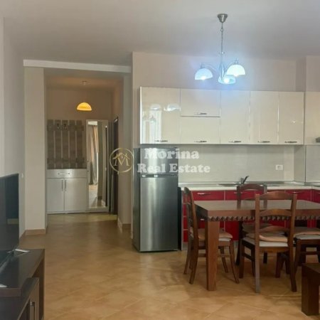 Tirane, jepet me qera apartament 2+1+Ballkon Kati 7, 600 m² 600 € (Jordan Misja)