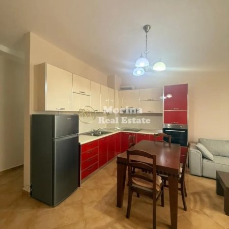 Tirane, jepet me qera apartament 2+1+Ballkon Kati 7, 600 m² 600 € (Jordan Misja)