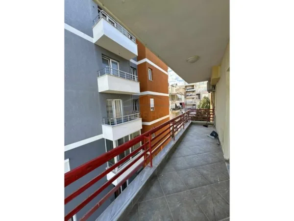 Tirane, shitet apartament 2+1 Kati 3, 107 m² 248.000 € (Liqeni i Thate)