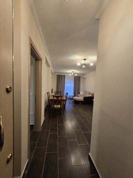 Tirane, jepet me qera apartament 2+1 Kati 5, 500 € 