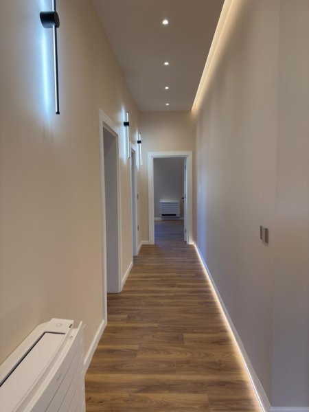 Tirane, jepet me qera Vile 3 Katshe Kati 3, 170 m² 1.800 €