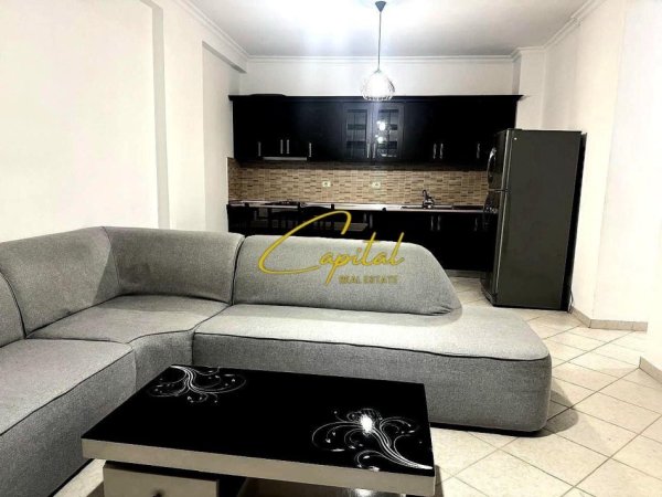 Tirane, jepet me qera apartament 2+1 Kati 8, 110 m² 500 € (ASTIR)