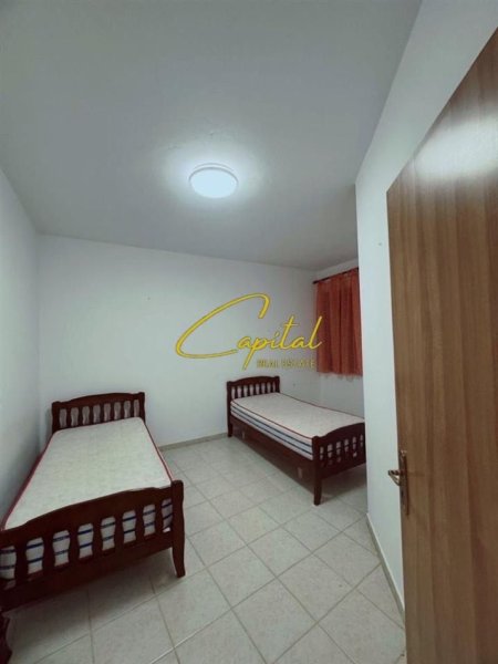 Tirane, jepet me qera apartament 2+1 Kati 8, 110 m² 500 € (ASTIR)