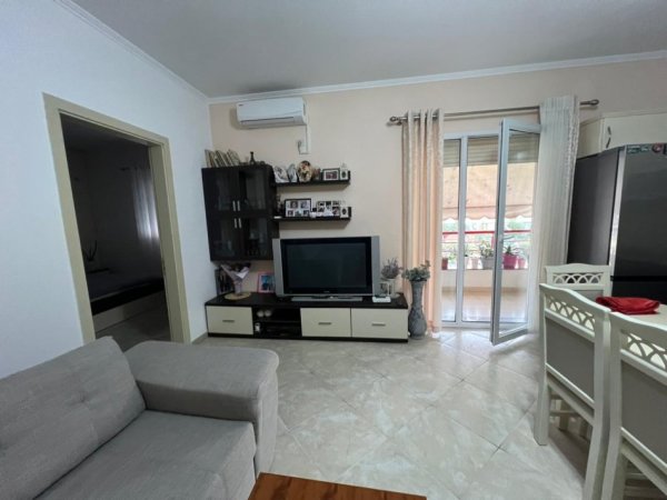 Tirane, shitet apartament 2+1+Ballkon Kati 4, 90 m² 175.000 € (JORDAN MISJA)