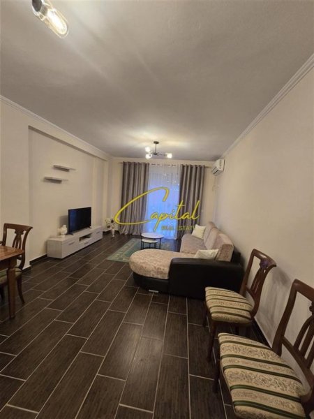 Tirane, jepet me qera apartament 2+1 Kati 4, 120 m² 500 € (MISTO MAME)