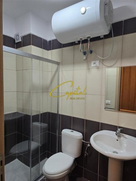Tirane, jepet me qera apartament 2+1 Kati 4, 120 m² 500 € (MISTO MAME)