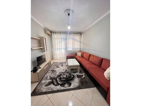 Tirane, jepet me qera apartament 1+1 Kati 4, 74 m² 450 € (ASTIR)