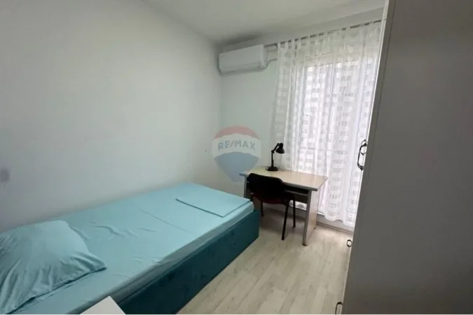 Tirane, jepet me qera apartament 3+1+Aneks , 98 m² 700 € (Rruga Don Bosko)
