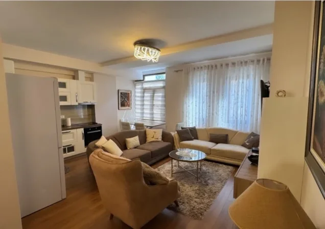 Pogradec, shitet apartament 1+1 , 109.000 € (buze liqenit)