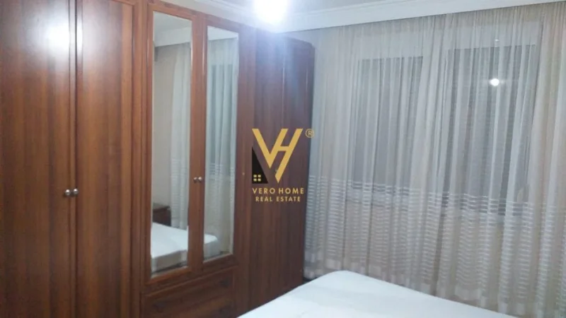 Tirane, jepet me qera apartament 1+1+Ballkon Kati 9, 75 m² 650 € (JUVENILJA, BLLOK)