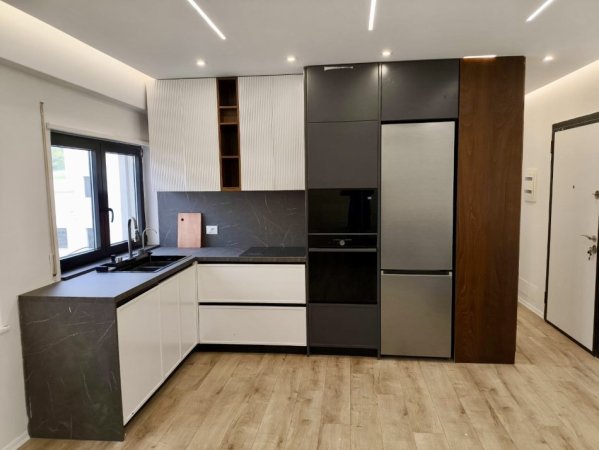 Tirane, shitet apartament 1+1+Aneks Kati 5, 65 m² 165.000 € (Zallit)