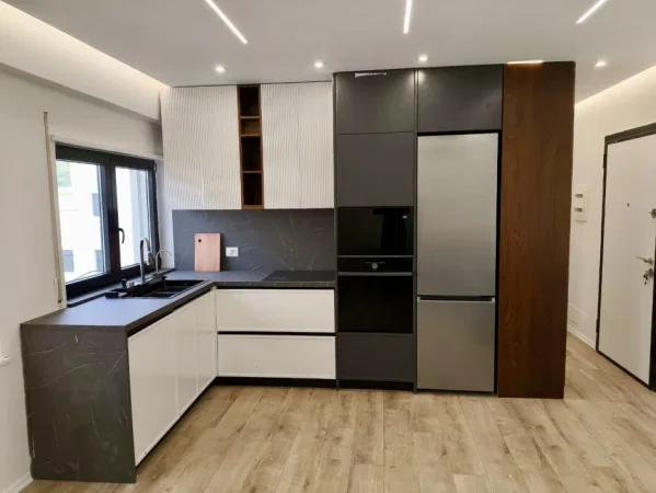 Tirane, shitet apartament 1+1+Aneks Kati 5, 65 m² 165.000 € (Zallit)