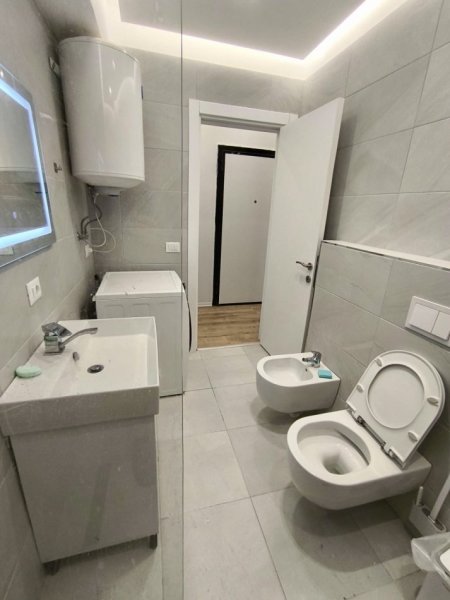 Tirane, shitet apartament 1+1+Aneks Kati 5, 65 m² 165.000 € (Zallit)