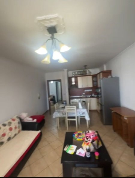 Tirane, jepet me qera apartament 2+1+Ballkon Kati 6, 90 m² 600 € (RRUGA E KAVAJES)
