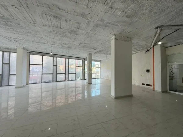 Tirane, shitet ambjent biznesi Kati 1, 320 m² 512.000 € (Paskuqan)