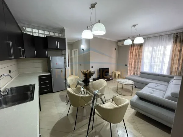 Tirane, shitet apartament 2+1 Kati 4, 103 m² 158.000 € 