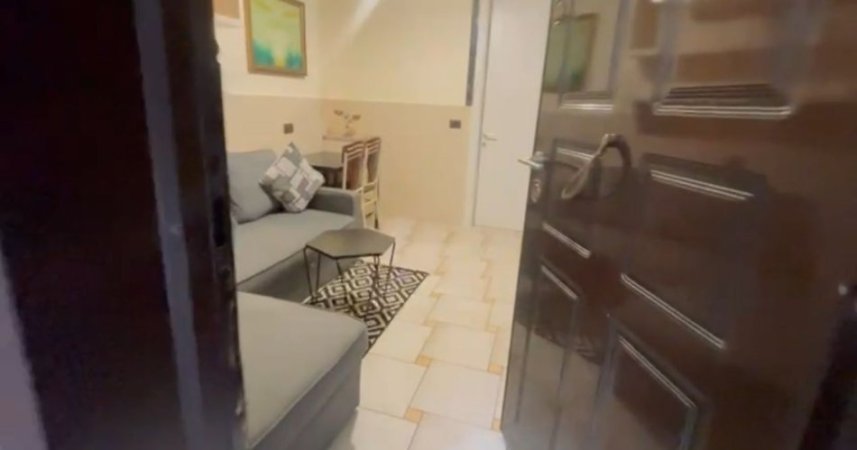 Tirane, jepet me qera apartament 1+1+Ballkon Kati 2, 50 m² 450 € (RRUGA 5 MAJI)