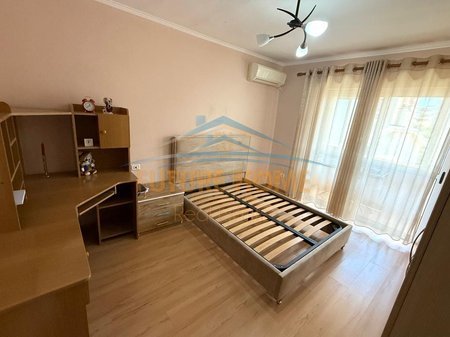 Tirane, jepet me qera apartament 1+1 Kati 4, 58 m² 500 € 