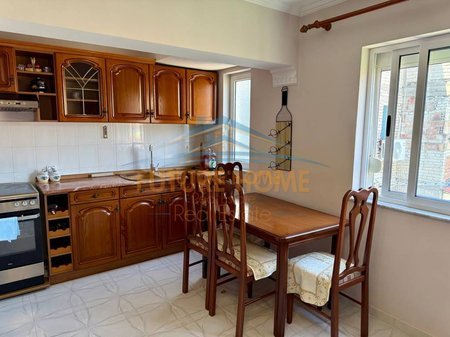 Tirane, jepet me qera apartament 1+1 Kati 4, 58 m² 500 € 